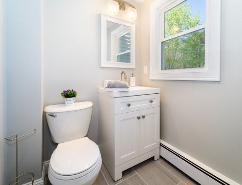 4 Birch Ave, Taunton MA  02718-1403 exterior