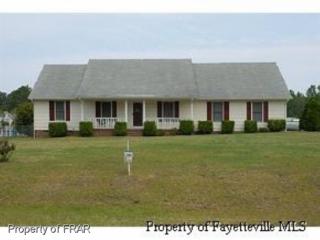 21 Hallmark Dr, Spring Lake NC  28390-7631 exterior