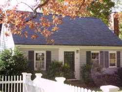 37 Oak Ter, Newton, MA 02461-1409