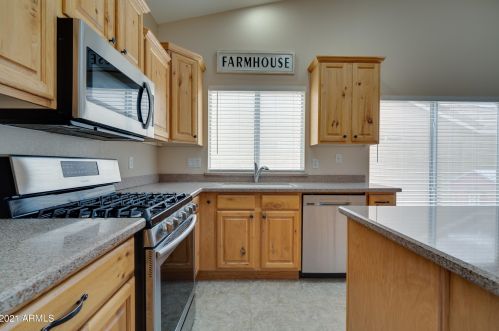 19816 33 Pl, Phoenix AZ 85050-7909 exterior