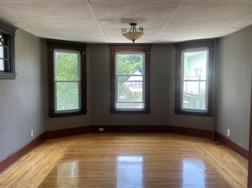 2 Montague St, Worcester MA 01603-3125 exterior