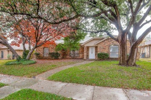 1620 Hearthstone Dr, Plano TX  75023-7411 exterior