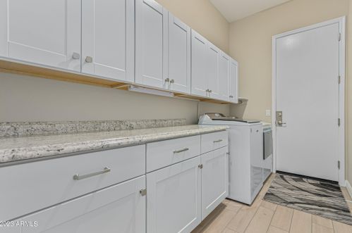 8607 16 Dr, Phoenix AZ 85007-4402 exterior