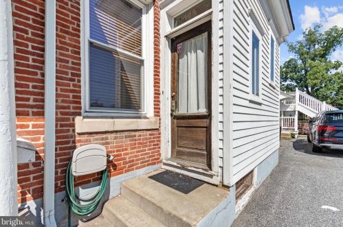 48 Newton Ave, West Deptford NJ 08096-4610 exterior