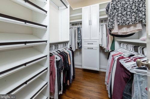 947 Locksley Ln, West Deptford NJ  08096-3121 exterior