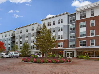 270 Pleasant St, Watertown MA  02472-2470 exterior