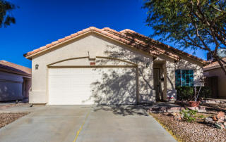 3040 Matthew Dr, Phoenix AZ  85027-2365 exterior
