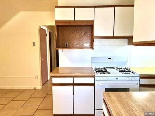 72 Brighton Ave, Belleville NJ  07109-1230 exterior