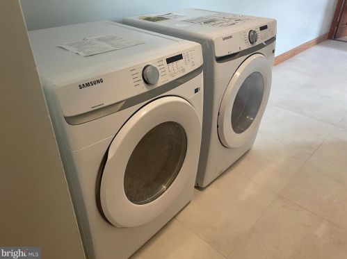 1320 Girard Ave, Philadelphia, PA 19123-1006