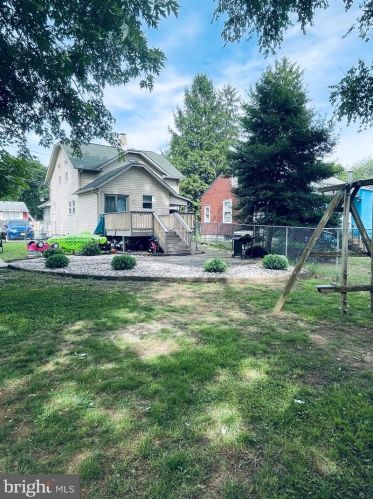 512 Pennsylvania Ave, West Deptford NJ 08063-1224 exterior