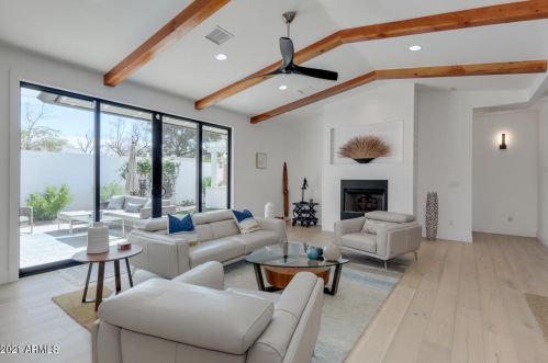 4013 49 Pl, Phoenix AZ 85018-2965 exterior