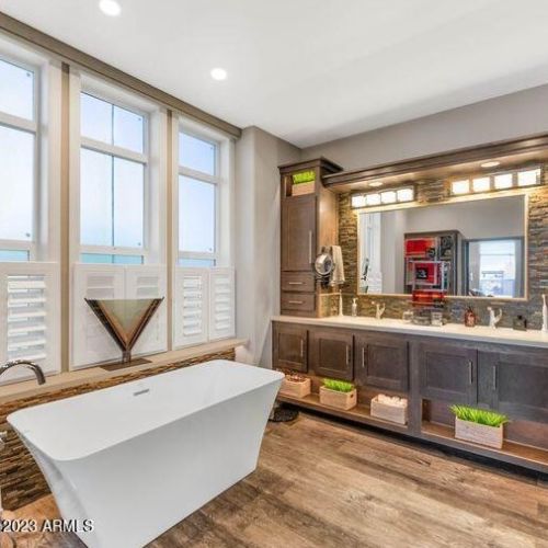 42330 3 St, Phoenix AZ 85086-7401 exterior