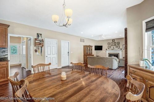 438 Freehold Rd, Jackson Twp NJ 08527-4631 exterior