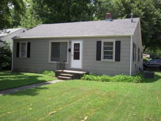 1129 Pennsylvania Ave, Springfield MO  65807-1574 exterior