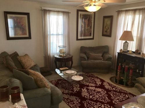 30 Evans Rd, Peabody MA 01960-1801 exterior