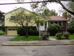 121 Olde Field Rd, Newton, MA 02459-2722