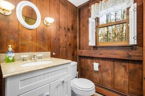 256 Mt Blue St, Hingham MA 02061-1010 exterior