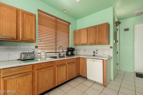 40116 Central Ave, Phoenix AZ 85086-0994 exterior