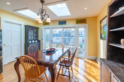 407 Old Harbor Rd, Chatham MA 02633-2375 exterior