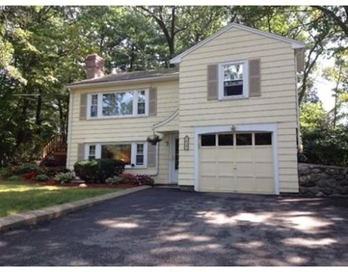 27 Locust St, Burlington MA  01803-3113 exterior