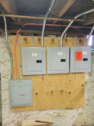 94 Whipple St, Fall River MA 02721-1819 exterior