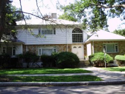 141 Greenwood St, Newton, MA 02459-3007