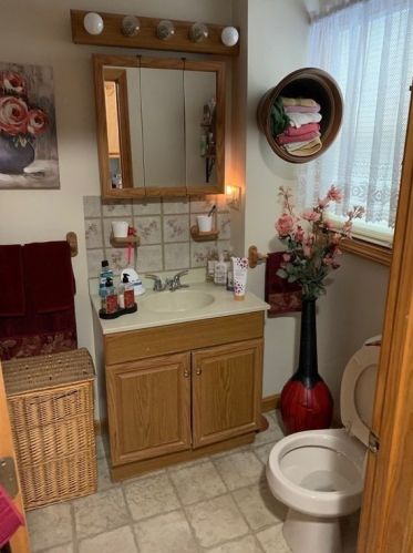 69 Grant St, Fall River MA 02721-1332 exterior