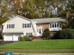 61 Arlo Rd, Newton, MA 02464-1002