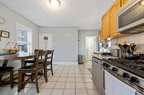 32 Appleton St, Everett MA 02149-1930 exterior