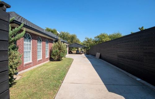 6516 Coral Ln, Garland TX 75048-3386 exterior