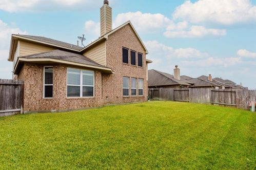 6311 Carnaby Ln, Richmond TX 77471-4588 exterior