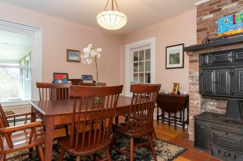 24 Blanchard Rd, Weymouth MA 02190-2840 exterior