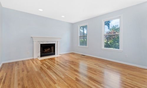 35 Vernon St, Newton, MA 02458-2022