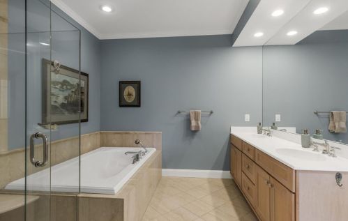 16 Black Rock Dr, Hingham MA 02043-4892 exterior