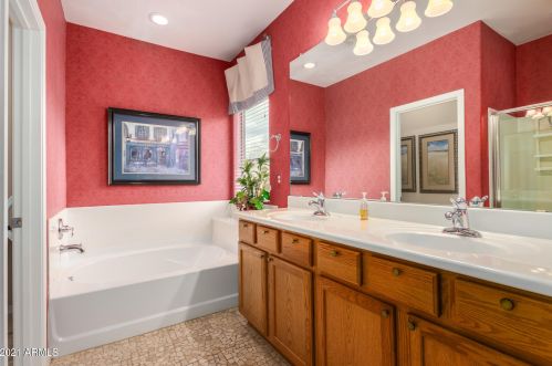 25107 51 Dr, Phoenix AZ 85035-1902 exterior