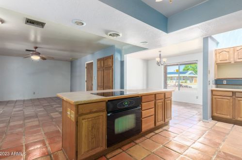 1743 Butler Dr, Phoenix AZ 85051-4739 exterior