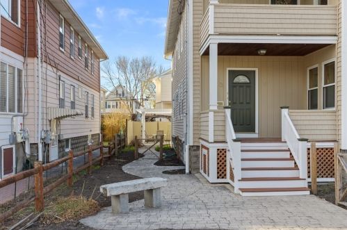 13 Osborne Rd, Arlington, MA 02474-8830