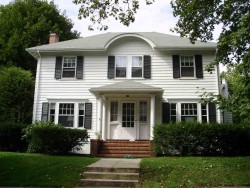 93 Carlton Rd, Newton, MA 02468-1915