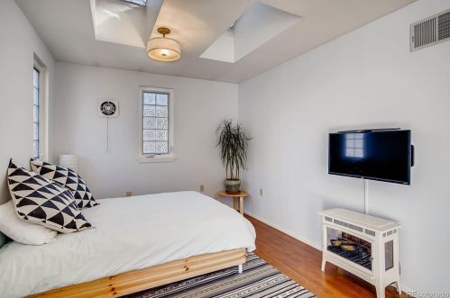 3384 Corona St, Englewood CO 80113-2827 exterior