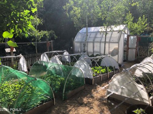 8693 Gorgoza Dr, Park City UT 84098-4736 exterior