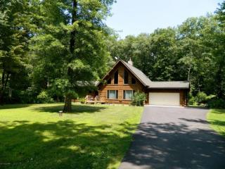 156 Lois Ln, Bangor PA  18013-5306 exterior