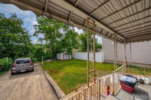 18 John St, Carteret NJ 07008-3112 exterior