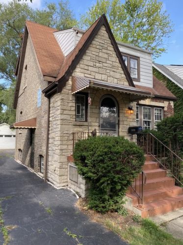 2830 Home Ave, Forest View, IL 60402-2950