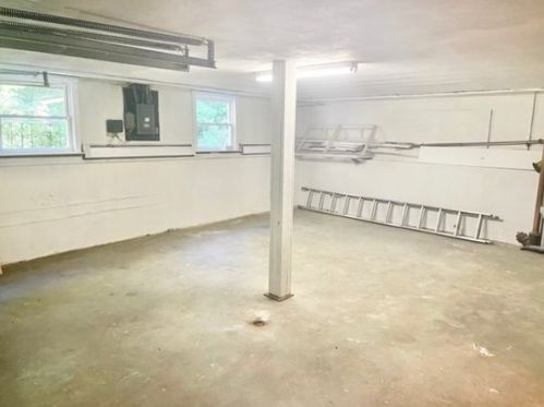 19 Brookfield Rd, North Brookfield MA  01535-1315 exterior