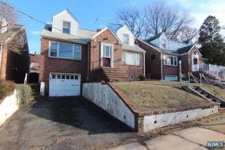 114 Belmohr St, Belleville NJ  07109-2202 exterior