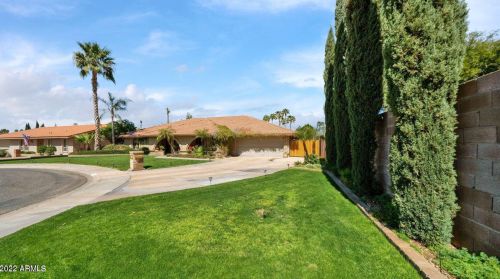 426 Carol Ann Way, Phoenix AZ  85022-3051 exterior