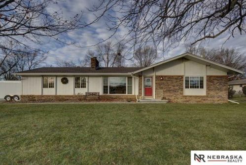 202 Victor Ave, Yutan, NE 68073-3025