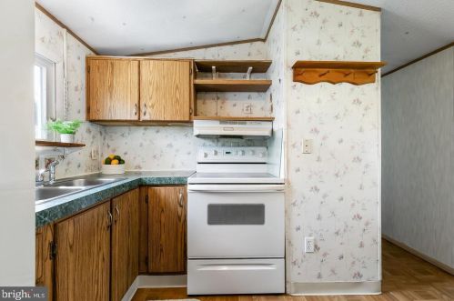 155 Whippoorwill Way, West Deptford NJ 08051-1383 exterior