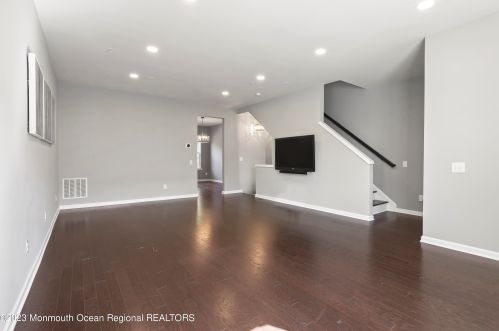 134 Waypoint Dr, Tinton Falls NJ 07724-2184 exterior