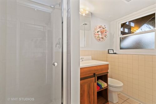 549 Ashbury Ave, Lemont IL 60440-1269 exterior